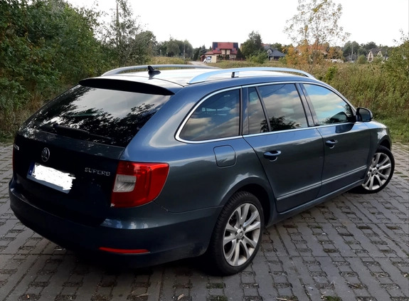 Skoda Superb cena 44444 przebieg: 250000, rok produkcji 2014 z Warszawa małe 37
